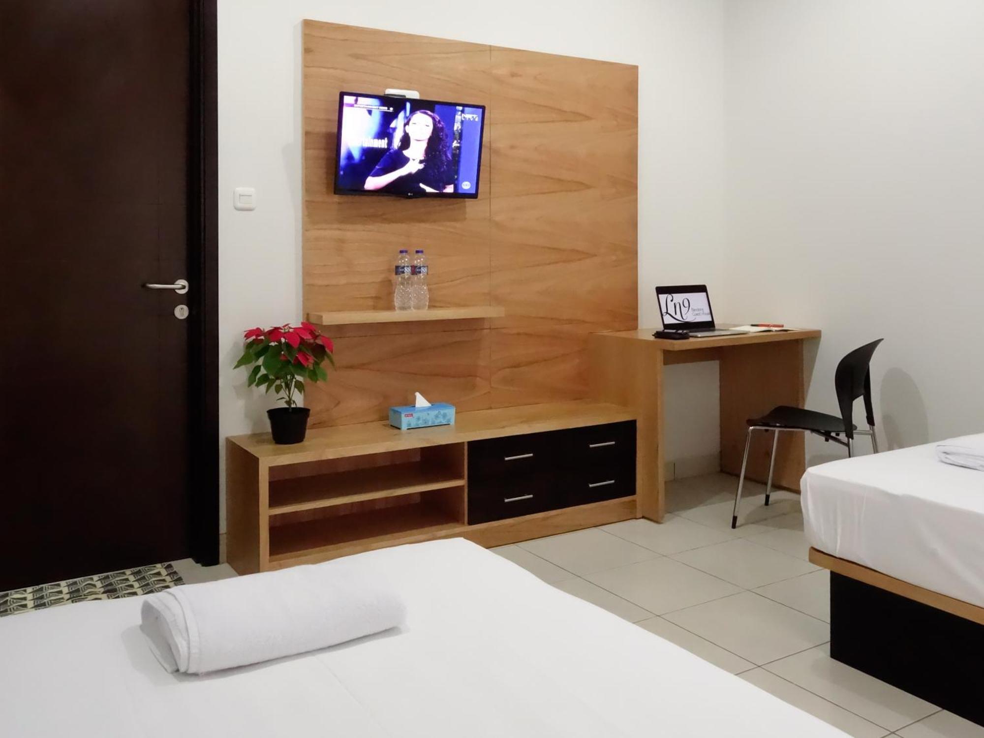 Ln9 Bandung Guest House Extérieur photo