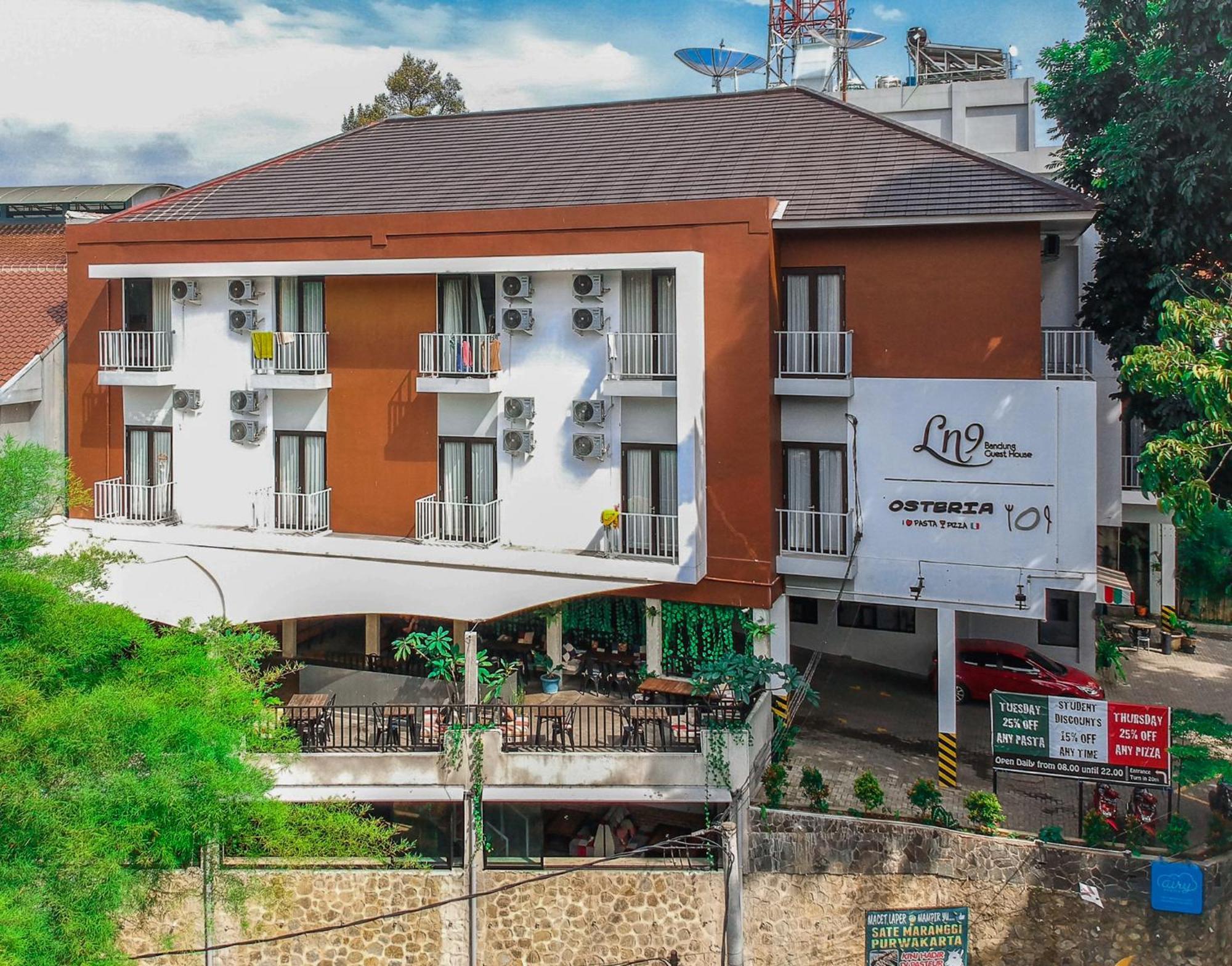 Ln9 Bandung Guest House Extérieur photo